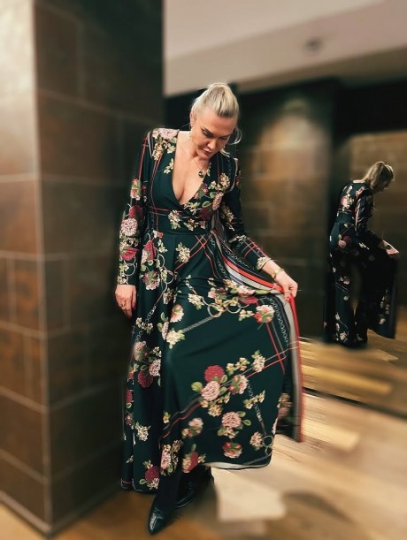 Kreativní šaty na míru