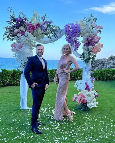 Kreativní šaty na míru