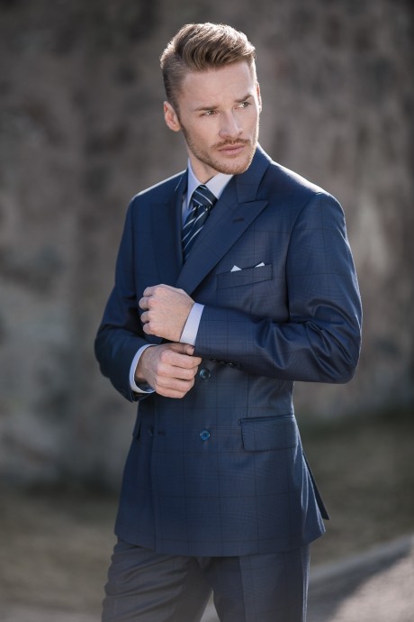 Business oblek na míru