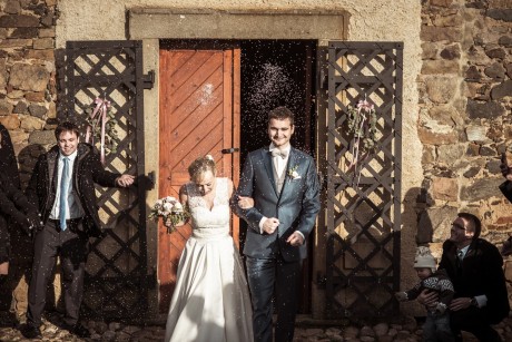 Svatební oděvy na míru - pro ženicha, nevěstu i svatebčany