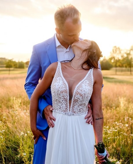 Svatební oděvy na míru